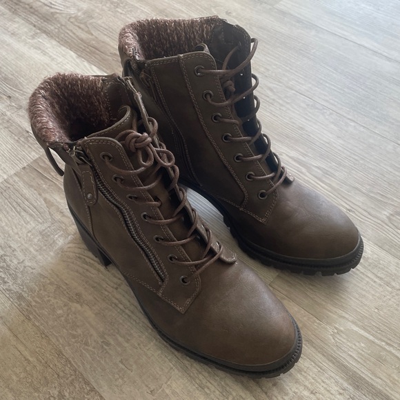 Denver Hayes Women's Sky Heeled Combat Boots - Taupe Brown, Women's size 9 - Picture 4 of 12